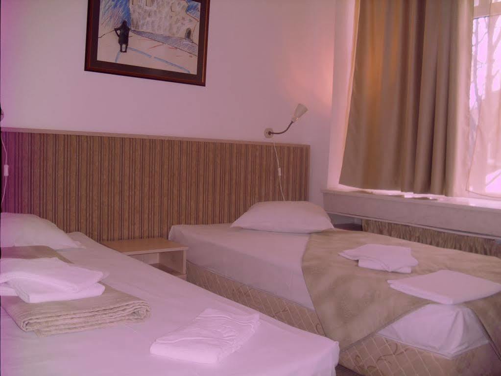 Hotel Alabin Central Sofia Bagian luar foto