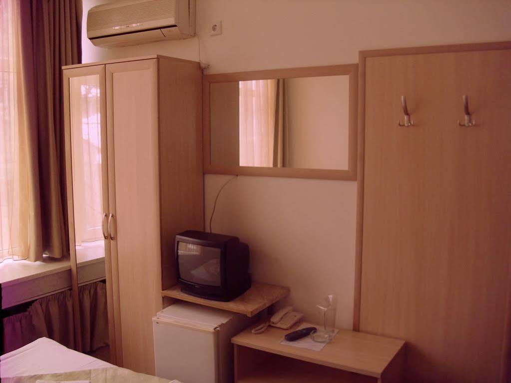 Hotel Alabin Central Sofia Bagian luar foto
