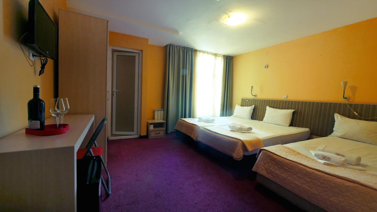 Hotel Alabin Central Sofia Bagian luar foto