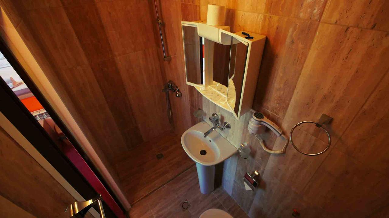 Hotel Alabin Central Sofia Bagian luar foto