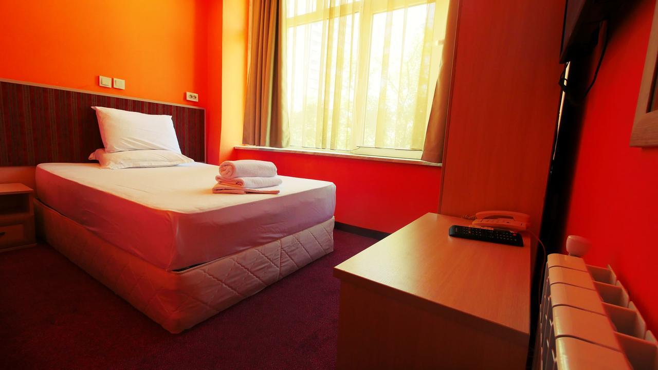 Hotel Alabin Central Sofia Bagian luar foto