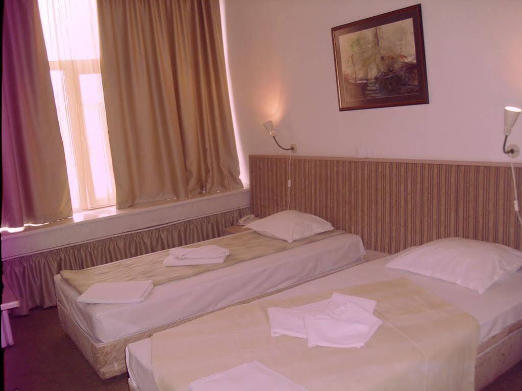 Hotel Alabin Central Sofia Bagian luar foto